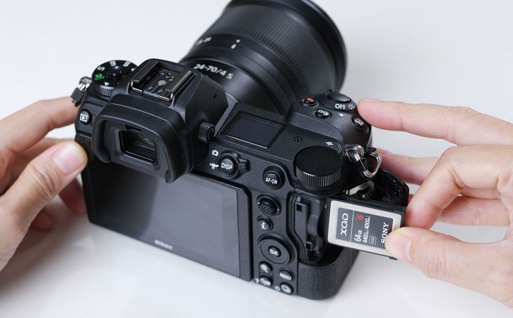 Nikon Z6 Kamera Mirrorless Full Frame, Cara Membuat Led Infinity Mirrorless