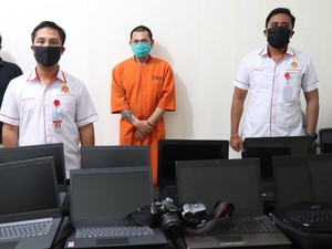 Polisi Tembak Spesialis Pembobol Sekolah di Denpasar, Barang Bukti 14 Laptop