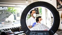 Selanjutnya adalah negara penghasil susu dan madu terbaik yaitu Swiss. Negara ini memiliki durasi waktu berpuasa 18 jam per hari, Masuknya Islam ke Swiss dimulai saat para pelaut Muslim dari Andalusia (Spanyol) membangun sebuah negeri di Prancis Selatan.Jean-Christophe Bott/Keystone via AP.