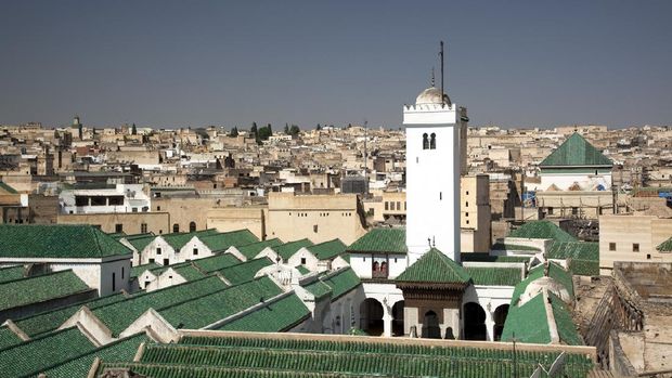 Founded by a wealthy Tunisian woman, Fatima Alfehri, daughter of a rich merchant, Al Karaouine University and its affiliated mosque are among the world's oldest.