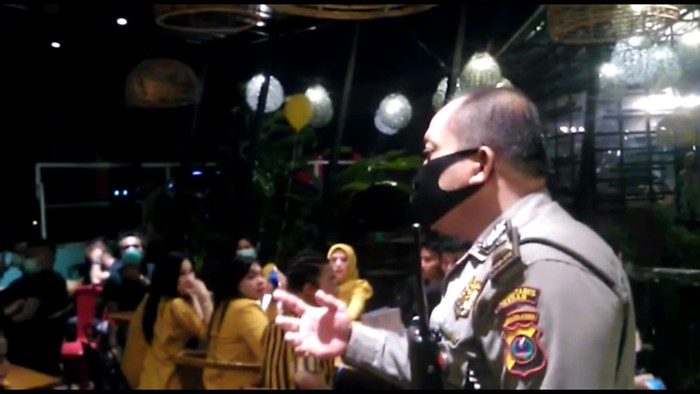Birthday party selebgram Medan dibubarkan polisi (dok. Istimewa)