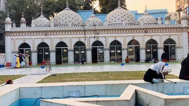 Masjid bintang di  Bangladesh.