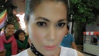 Helsi Helrinda bahkan pernah mendapatkan teror dari 50 orang yang menggedor kaca mobilnya. Foto: Instagram/helsi_herlinda