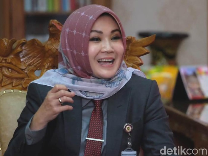 Bupati Klaten, Sri Mulyani di SMKN 3 Klaten, Selasa (28/4/2020).