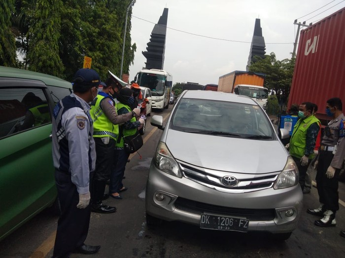 PSBB Kabupaten Gresik sudah dijalankan di 17 titik check point