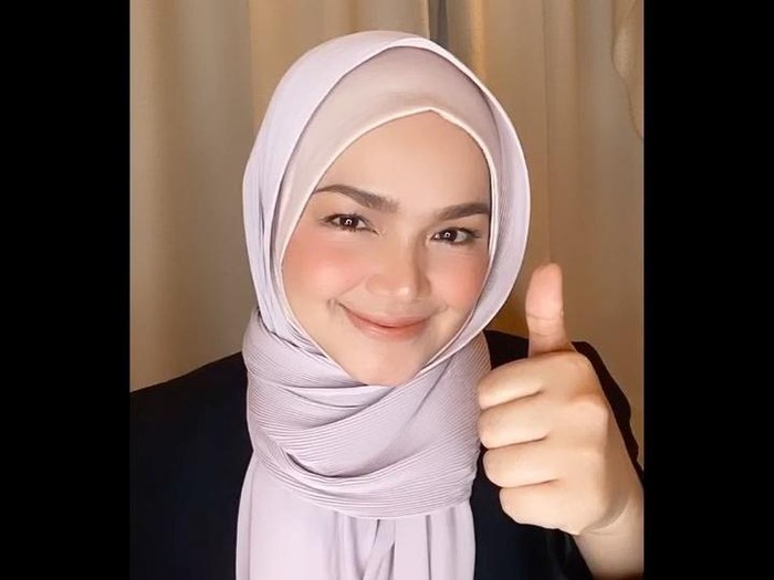 Siti Nurhaliza Nyanyi Aisyah Istri Rasulullah Fansnya