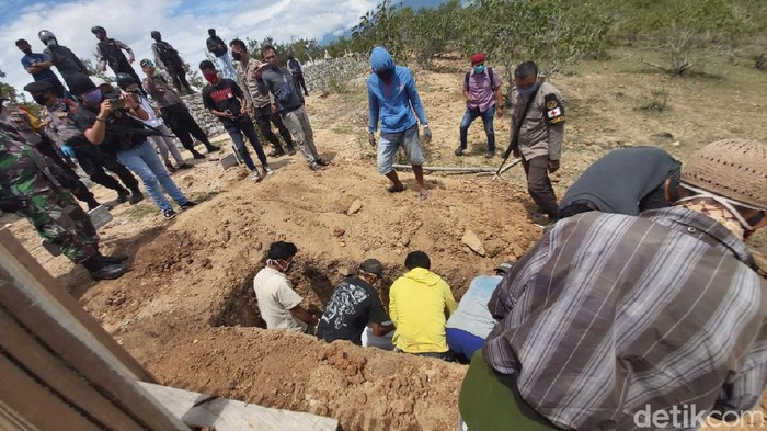 Jenazah Sipil Bersenjata di Poso Dimakamkan di Palu