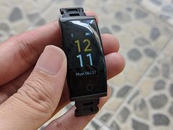 Unboxing Realme Band, Fitness Tracker Murah Penantang Mi Band