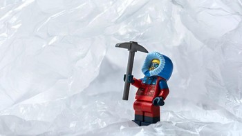 Fotografer asal Hong Kong ini memanfaatkan waktunya saat isolasi di rumah. Foto: Ric Tse via Petapixel