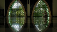 Biasanya pada bulan Ramadhan umat islam saling membaca alquran secara bersama-sama atau bertadarus. ANTARA FOTO/Akbar Tado