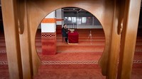 Menurut sensus tahun 1989 jumlah kaum Muslim Belgia mencapai 234.815 jiwa. Kaum muslimin Belgia umumnya tinggal di kota-kota besar seperti Brussell, Charleroi dan lain-lain. Diperkirakan umat Muslim pertama datang ke Belgia setelah Perang Dunia II. Benoit Doppagne/BELGA/AFP via Getty Images.