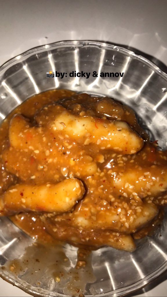 Penjual Tteokbokki Namai Produknya 'Oseng Lontong Sayur Ala Korea'
