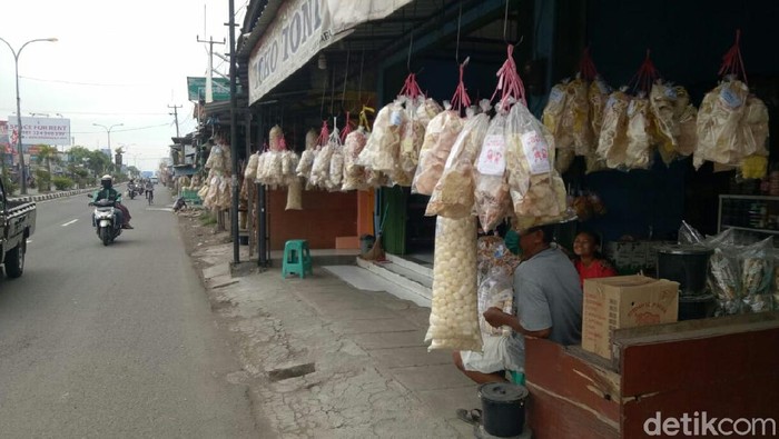 Penjual Makanan Khas di Cirebon