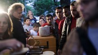 Tahun ini, umat Muslim di dunia berpuasa di tengah pandemi COVID-19. Carsten Koall/Getty Images.  