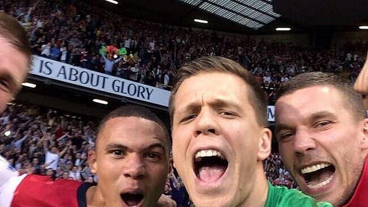 Selfie Wojciech Szczesny di kandang Tottenham Hotspur (Twitter)