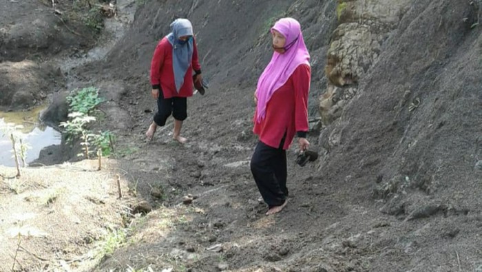 Perjuangan guru di Ciamis masih mengajar muridnya di tengah pandemi Corona
