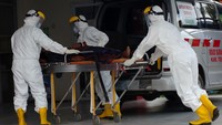 Jumlah kasus pasien positif Corona terus bertambah setiap harinya. Namun, harapan menjinakkan virus ini datang seiring semakin banyak pasien yang dinyatakan sembuh. Antara Foto/Oky Lukmansyah.