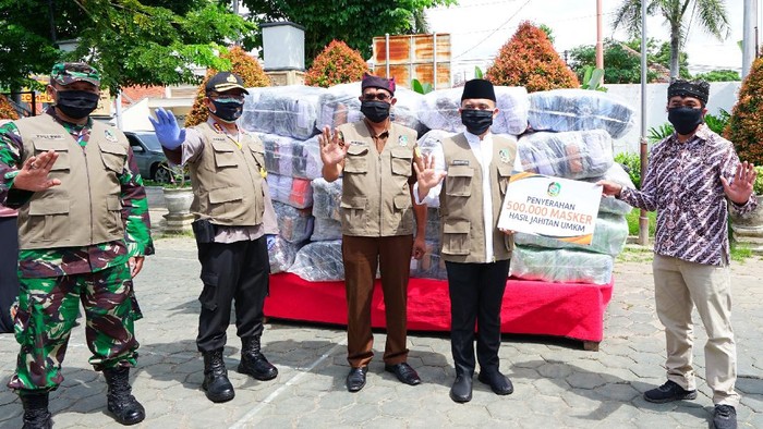 Kisah Penjahit Kampung Garap Pesanan 1 Juta Masker dari Pemkab Banyuwangi