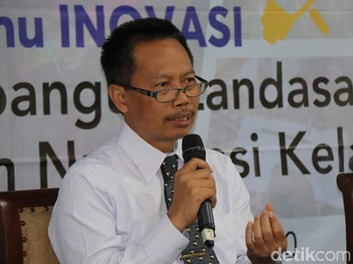 Penyaluran bantuan sembako bagi 135 ribu warga terdampak virus Corona molor dari target yang ditentukan. Dari 18 kecamatan, ada 4 kecamatan yang belum menerima bantuan.