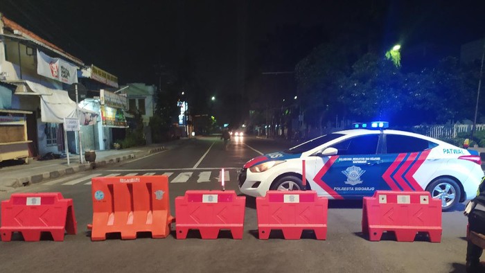 jalanan sidoarjo saat psbb