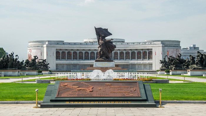 PYONGYANG, NORTH KOREA - AUGUST 23:  A general view of Victorious Fatherland Liberation War Museum on August 23, 2015 in Pyongyang, North Korea. North and South Korea today came to an agreement to ease tensions following an exchange of artillery fire at the demilitarized border last week.  (Photo by Xiaolu Chu/Getty Images)