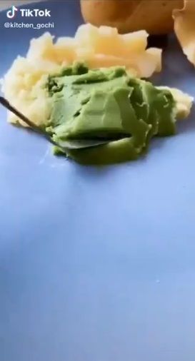 Roti tawar mawar