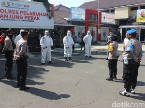 Tim COVID Hunter Hadir Cari Pasien Terkait Corona yang Berkeliaran di Surabaya