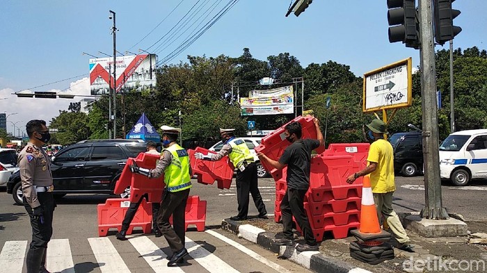 Jalan Buahbatu Ditutup