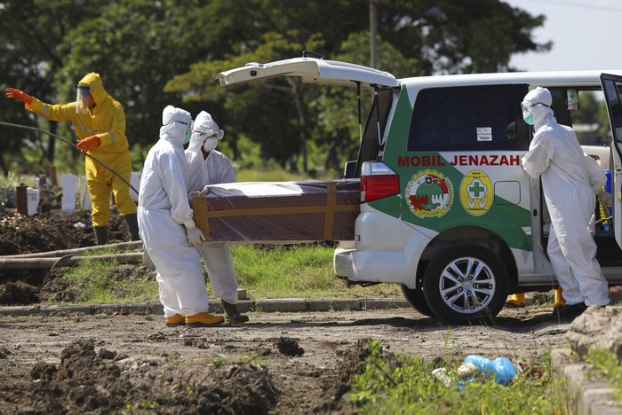 784 Meninggal Akibat Corona di RI Per 29 April Korban meninggal akibat virus Corona (COVID-19) di Indonesia terus bertambah. Per 29 April 2020, jumlah meninggal mencapai 784 orang.
