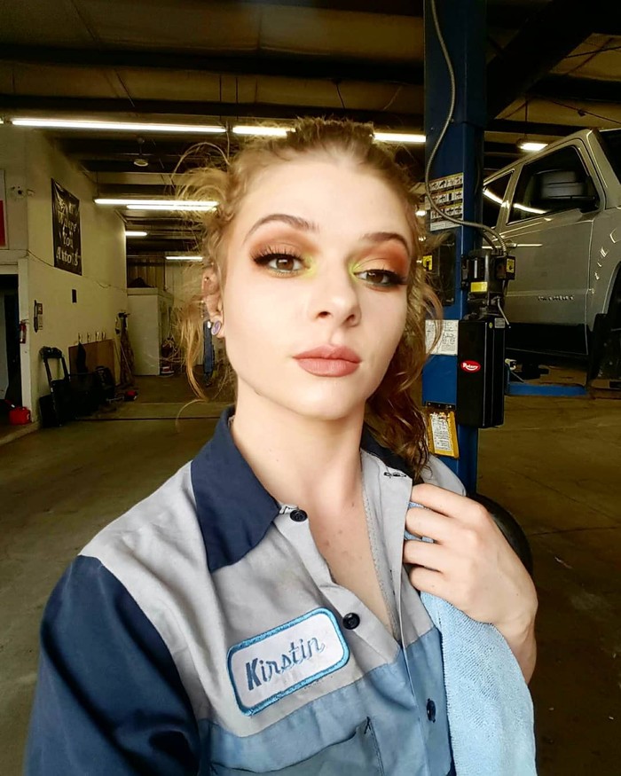 Mekanik wanita Honda yang dipecat karena bikin video seksi
