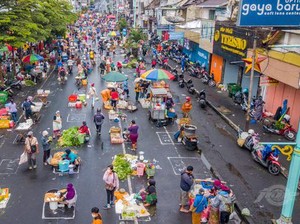 Warga Salatiga Patut Bangga, Pasar Tetap Digelar dengan Social Distancing