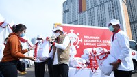 Sandi mengatakan saat ini pihaknya tengah mempersiapkan mobile rapid test untuk mengakomodir test COVID-19 dengan cara jemput bola. Sandi menyebut sudah menerima 3.000 warga yang berada di pemukiman padat penduduk yang menjadi sasaran mobile rapid test sekaligus pemberian sembako. Foto: dok. Relawan COVID-19