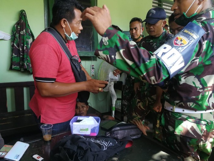 2 pencuri asrama Batalyon 900 Raider Banyuning diserahkan ke polisi (dok. Istimewa)