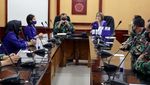 Bantuan Hand Sanitizer untuk TNI Terus Mengalir