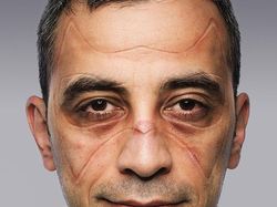 Seniman Ilustrasikan Wajah Paramedis Jadi Superhero