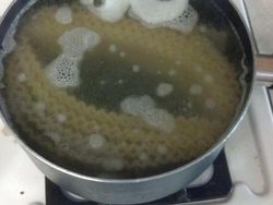 Apakah Kamu Melihat Penampakan Wajah Lucu di Deretan Foto Ini?