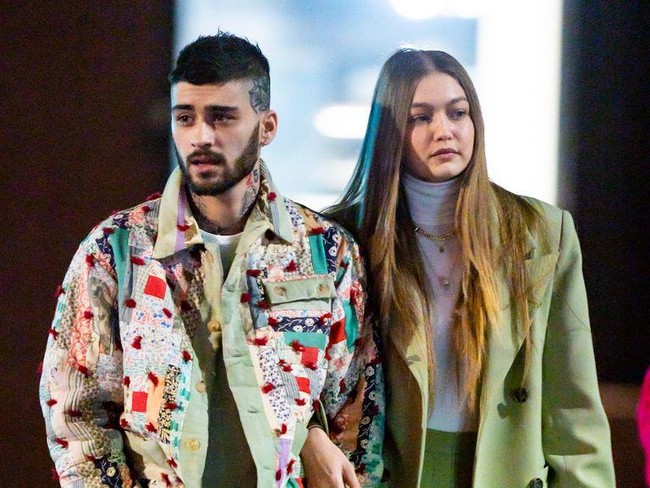 Desember 2019 Gigi dan Zayn dikabarkan kembali dekat. Gigi bahkan sempat mention ibu Zayn Malik saat menyiapkan makanan. Di Januari 2020, keduanya terlihat berjalan-jalan bersama di New York.  Foto: Istimewa