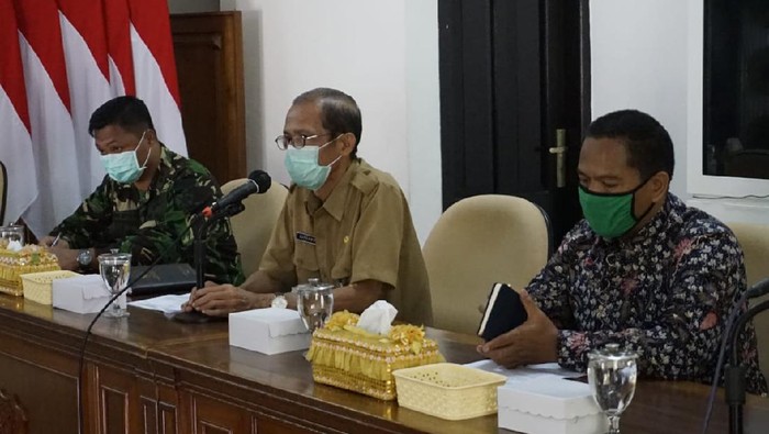 Bupati Magetan Suprawoto