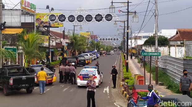 Penutupan Jalan Protokol di Cianjur