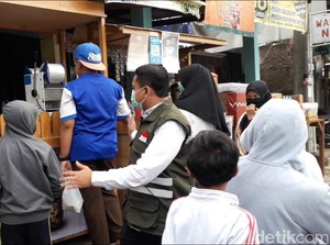 Bupati Sumedang Turun Tangan Bubarkan Warga yang Berkerumun Saat PSBB