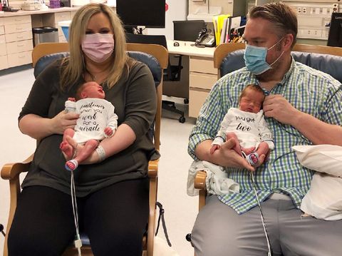 Parents who Both Had Coronavirus Hold Twin Sons for First Time Nearly 3 Weeks After Birth https://app.asana.com/0/1135954362417873/1173291754690385/fCredit: Beaumont Hospital