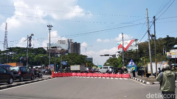 Jalan Buah Batu Ditutup Mulai Simpang 4 Gara Gara Cek Poin Di Jalur Selatan Ramai Polisi Observasi Halaman All Tribun Jabar