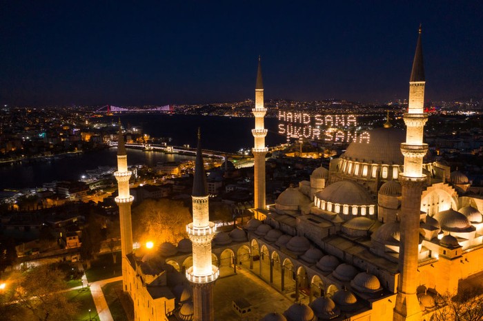 Tradisi Mayha di Masjid Turki