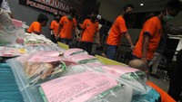 31 tersangka berhasil dibekuk dalam kasus peredaran narkotika periode 1-29 April 2020.