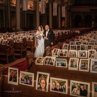 Foto pernikahan keduanya lalu menjadi viral di internet karena keunikannya. Dari foto-foto tersebut terlihat bahwa keduanya melangsungkan pernikahan di gereja yang kosong, tanpa adanya tamu undangan. Tapi uniknya, ada penampakan tamu tak diundang. Rupanya pihak gereja sengaja memasang foto-foto jemaat di setiap deretan bangku gereja. Foto jemaat gereja yang dipasang itu bukan keluarga ataupun para tamu undangannya. Foto: dok. vicens forns photography