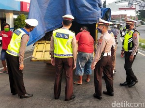 Penjelasan Istana soal Pernyataan Menhub Izinkan Lagi Transportasi Beroperasi