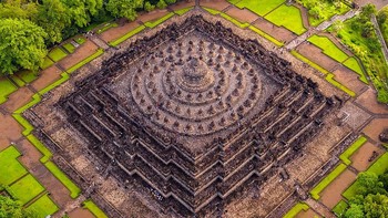 Candi Borobudur karya fotografer Indonesia @cjaksproject. Foto: Agora via Daily Mail