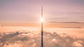 Pemandangan distrik Ostankono, Moskow, Rusia yang dipotret oleh @Poletaev.photo. Foto: Agora via Daily Mail