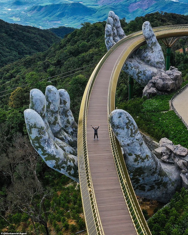 Kontes Foto Arsitektur Agora