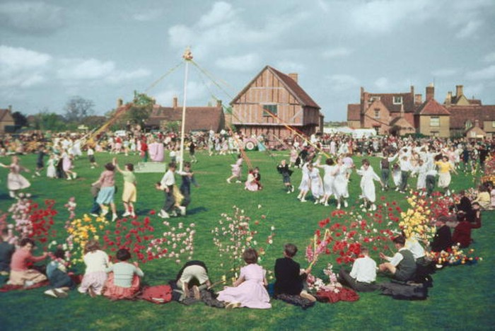 A general view on the village green during the Maypole dancing, a feature of the Elston May festival, Bedfordshire, England on May 5, 1955.  (Photo by Hulton Archive/Getty Images)